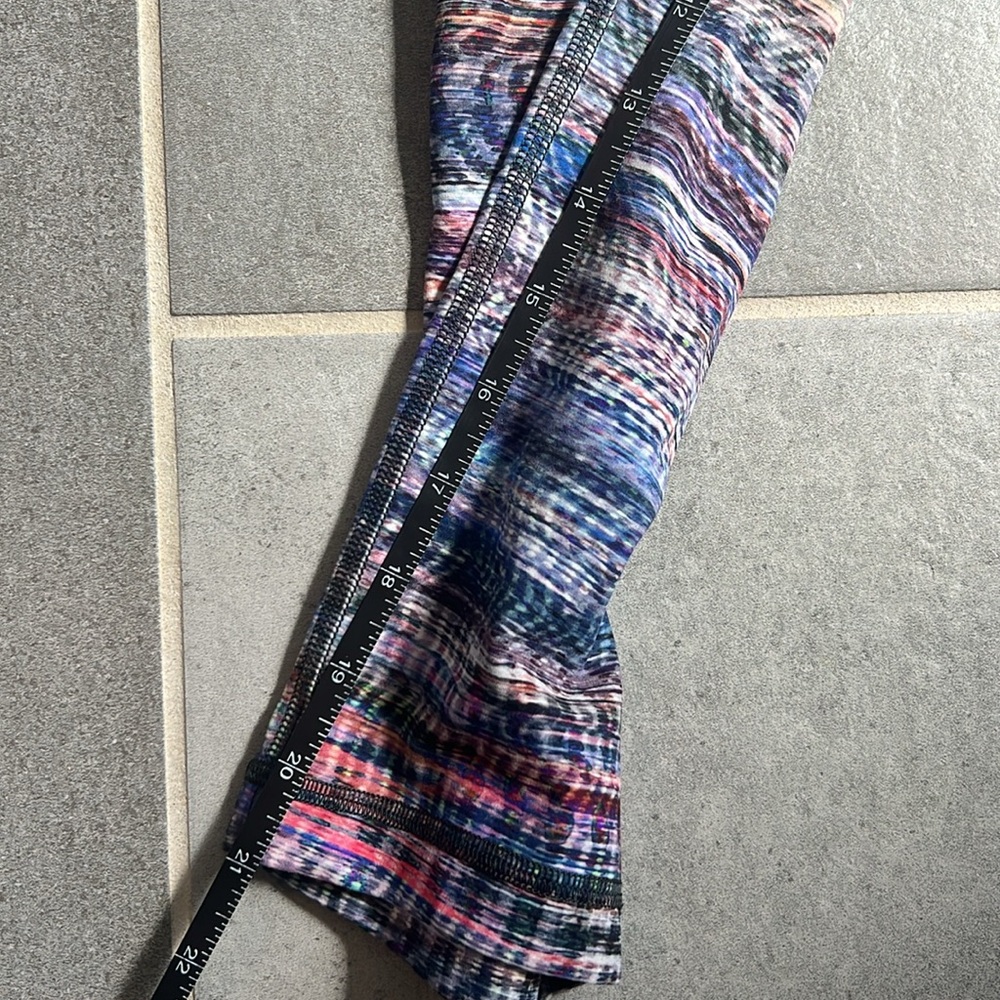 Lululemon Wunder Under Leggings - Picture 7 of 7